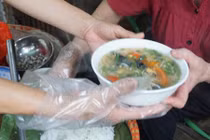 Chủ quán bún cô Thiêm nói gì khi bị tố nước dùng mất vệ sinh