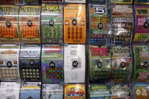 Soi tấm vé số vứt trên bàn hơn 1 tháng may mắn trúng 17 tỷ đồng