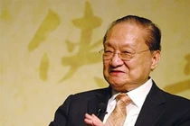 Hình ảnh vĩ đại của nhà văn Kim Dung trước khi về với đất mẹ