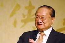 Hình ảnh vĩ đại của nhà văn Kim Dung trước khi về với đất mẹ