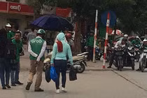 Xuất hiện nạn Grabbike "dỏm" tại các bến xe Hà Nội
