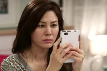 Nhận ảnh khỏa thân giữa bồ và chồng, tôi đáp trả bằng bức ảnh "nặng ký"