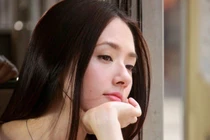 Lên giường với bạn trai, nửa đêm tôi hoảng hồn nghe tiếng khóc thút thít