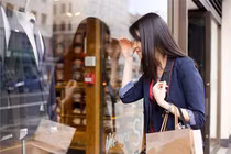 Nghĩ chị dâu lấy trộm tiền, em chồng làm toáng sau phải sượng mặt