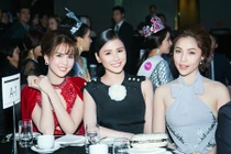 Những cuộc môi giới tình - tiền trá hình ở showbiz Việt