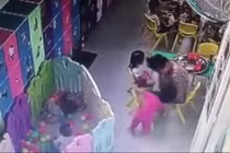 Gia đình bé gái mầm non bị cô giáo tát ngã dúi dụi lên tiếng