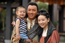 Chồng cũ vui bên tình trẻ, Đổng Khiết sống cảnh mẹ đơn thân