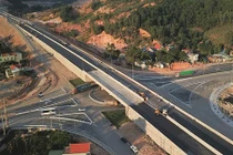 Video: Trải nghiệm cao tốc Hạ Long - Vân Đồn 12.000 tỷ sắp thông xe