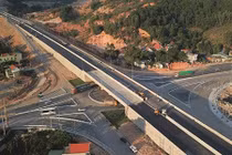 Video: Trải nghiệm cao tốc Hạ Long - Vân Đồn 12.000 tỷ sắp thông xe