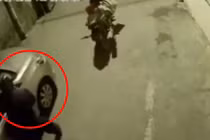 Video: Trộm mang cả bao tải đi bẻ gương ô tô