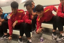 Video: Bùi Tiến Dũng thể hiện tài lẻ cực đỉnh khiến đồng đội trầm trồ