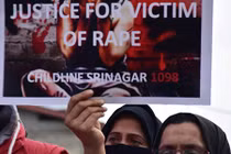 Nhập viện vì rắn cắn, bé gái Ấn Độ bị hộ lý cưỡng hiếp