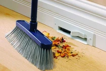 Nếu gia đình bạn quét nhà vào ngày đầu năm điều gì sẽ đến?