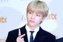 Ngôi sao đẹp trai nhất thế giới tiếp tục toả sáng trên thảm đỏ