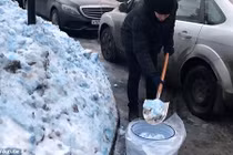 Video: Bí ẩn tuyết xanh bao phủ khắp quê nhà của ông Putin