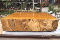 Choáng ngợp với chiếc sập đá quý vàng óng nặng 7 tấn