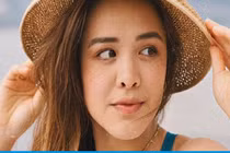 Con gái Chung Lệ Đề mang vẻ đẹp lai Tây cuốn hút