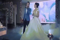 Video: Cô dâu chú rể song ca mashup cực hay trong đám cưới