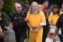 Chiêu tẩy não tinh vi của yêu râu xanh "quái vật" 