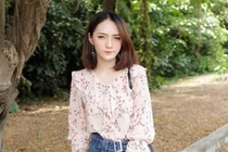 Video: Cô giáo trẻ và hành động lạ mỗi sáng khiến nhiều người "muốn làm học trò"