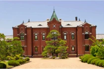 Chi tiền khủng để biến nhà tù thành khách sạn 5 sao