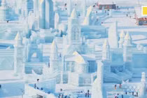 Video: Choáng ngợp với vương quốc băng kỳ ảo rộng nhất thế giới