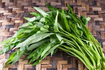 Nhìn 5 giây biết rau muống tắm hóa chất, để ý là nhận ra ngay!