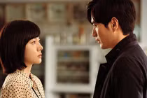 Tôi "bắt được" tin nhắn người lạ tán tỉnh vợ