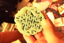 Sang nhà bạn gái, phát hiện ngay kho báu