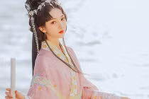 Nữ nhân sinh 3 ngày này mang mệnh Phượng Hoàng phúc lộc đầy nhà