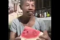 Video: Thanh niên đau khổ vì gạ nhầm kèo "thánh ăn"