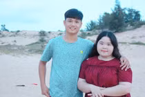 Tan chảy với chuyện tình “gà bông” của cặp đôi đũa lệch