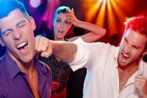 Những anh chàng có dấu hiệu ghen tuông thái quá