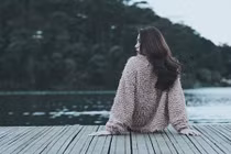 Bật cười trước bộ sưu tập dép tổ ong của MC Quyền Linh