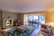 Cuộc sống xa hoa của người đổi đời nhờ trúng số hơn 200 tỷ