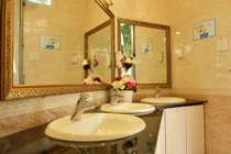 Bất ngờ những nhà vệ sinh công cộng hiện đại ở Việt Nam