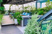 Penhouse phong cách châu Âu, có khu vườn chân mây của bà mẹ Hà thành