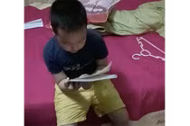 Video: Phì cười với cậu bé đọc bảng cửu chương trong nước mắt