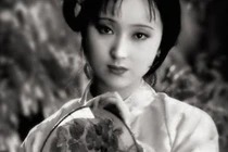 Phụ nữ có 4 nét tướng mặt này thường "yểu mệnh", hậu vận bi kịch