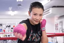 Video: Nữ boxer Nhật Bản 'gây bão' với vẻ đẹp quyến rũ