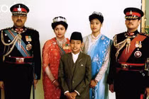 Người đàn bà đẹp khiến Thái tử Nepal thảm sát cả gia đình là ai?