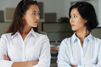 Con dâu suốt ngày đi spa vì mẹ chồng trẻ đẹp