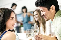 Chồng ngoại tình, vợ bầu chỉ nhắn một tin khiến anh chạy vội về nhà