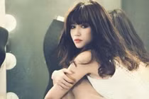 Đâu đó ngoài kia có một người đàn bà khóc vì chồng hằng đêm