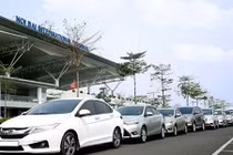 Taxi đi Nội Bài 180.000 đồng: Tung chiêu hạ giá tranh khách