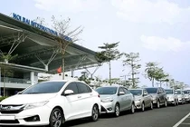 Taxi đi Nội Bài 180.000 đồng: Tung chiêu hạ giá tranh khách