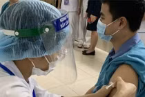 Người tiêm đủ 2 mũi vắc xin nếu nhiễm nCoV có nguy cơ qua đời không?