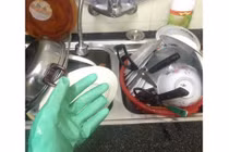 Thanh niên 365 ngày "đều như chanh vắt" làm việc nhà dù có chị gái