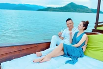 Chồng hoa hậu Jennifer Phạm gây ngỡ ngàng với đầu không tóc