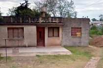 Cô gái bị bố xích vào chân giường 20 năm vì quen bạn trai